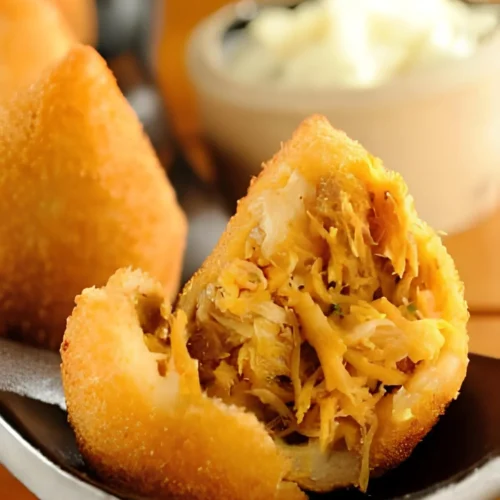Mini coxinha de frango